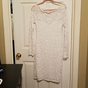 Whit Lace Longsleeve Dress